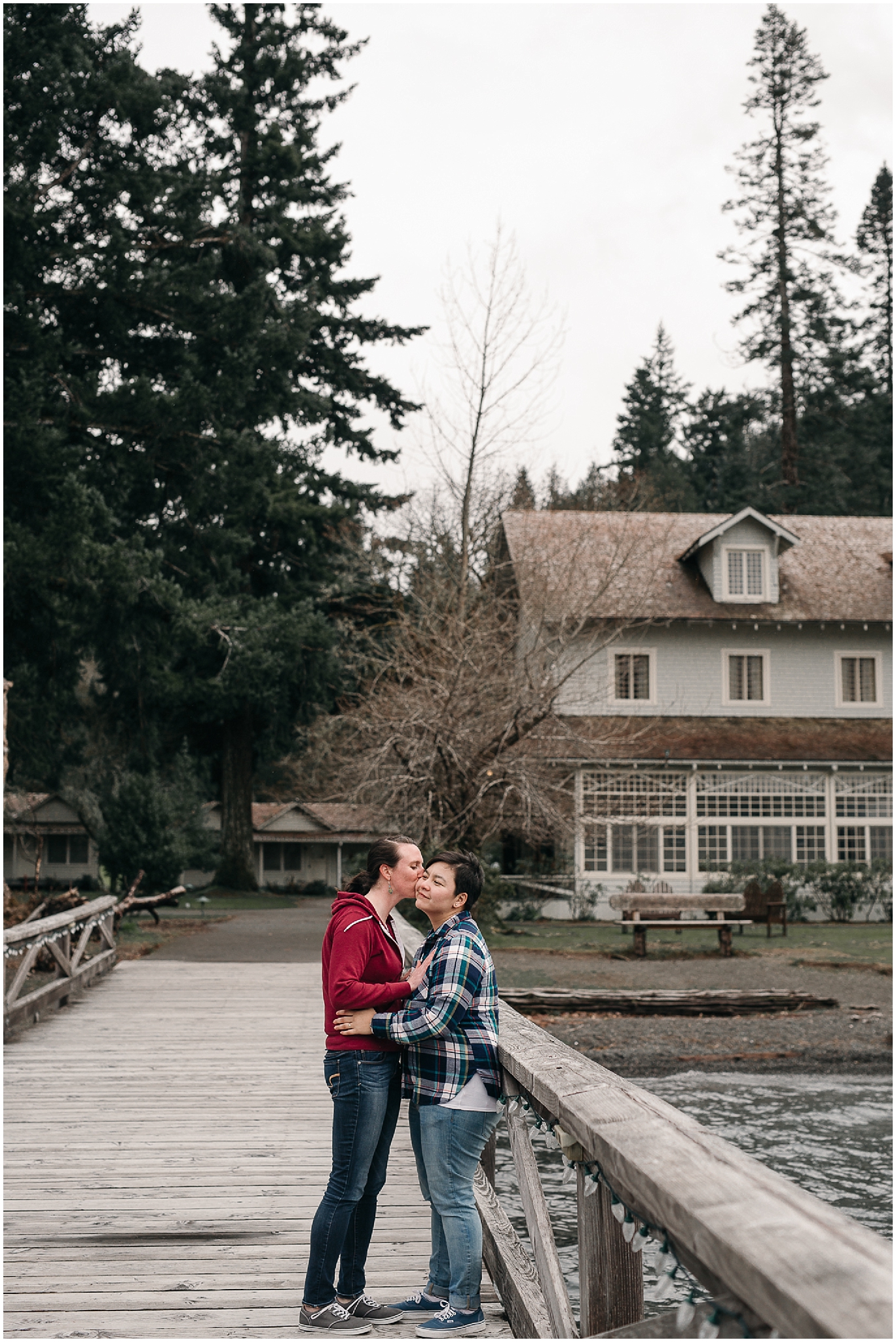 lake-crescent-olympic-national-park-lesbian-engagement-kim-butler-photography