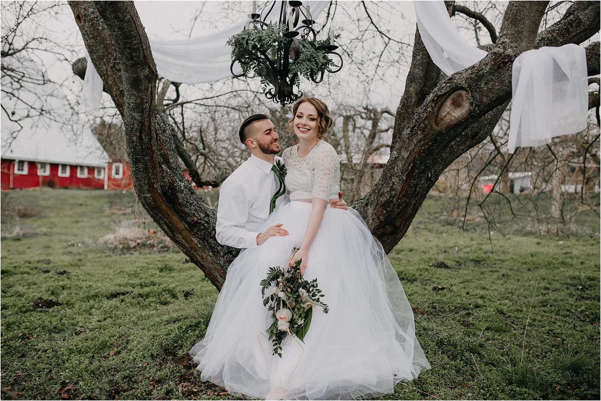 olympic peninsula boho barn wedding