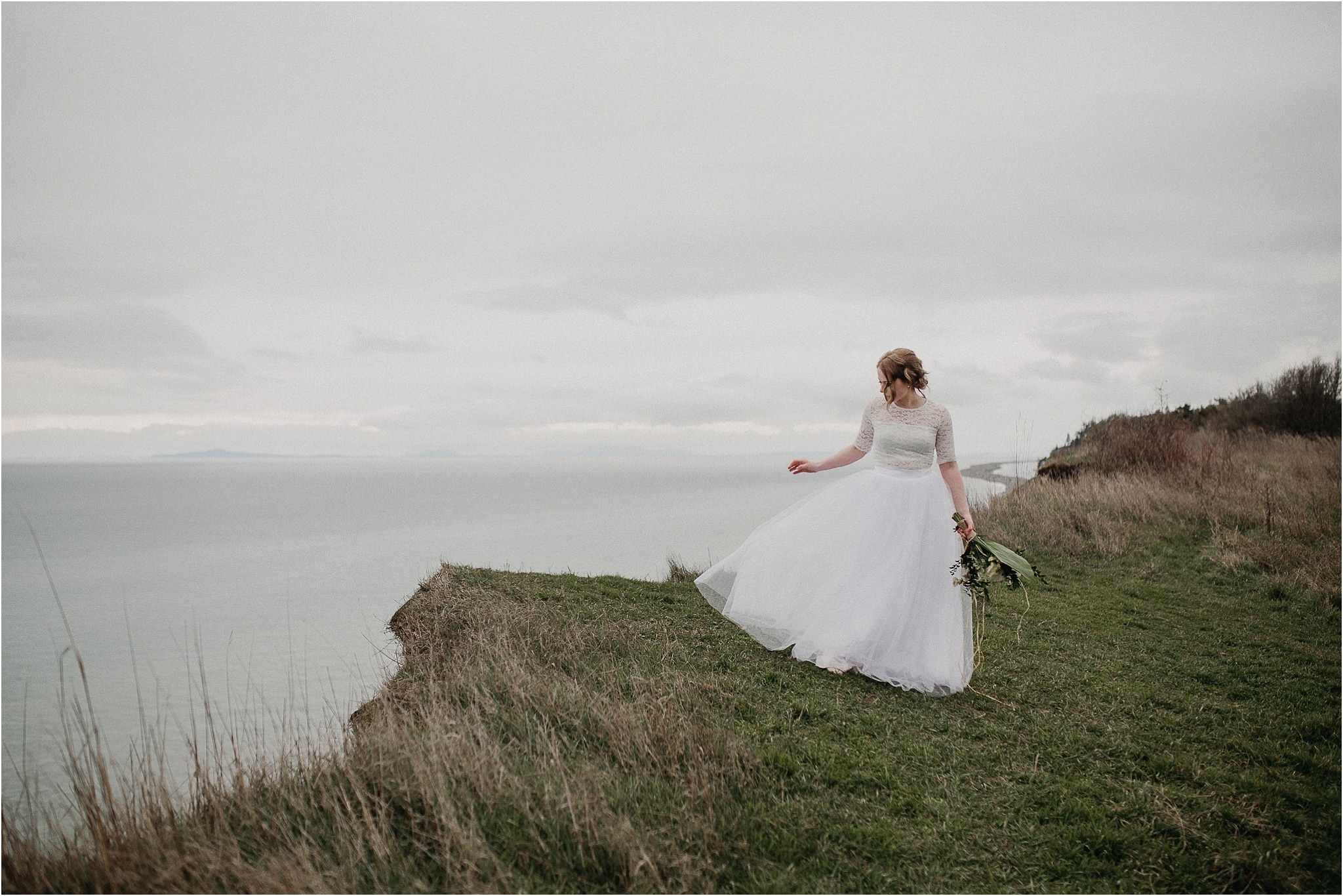 olympic peninsula boho barn wedding