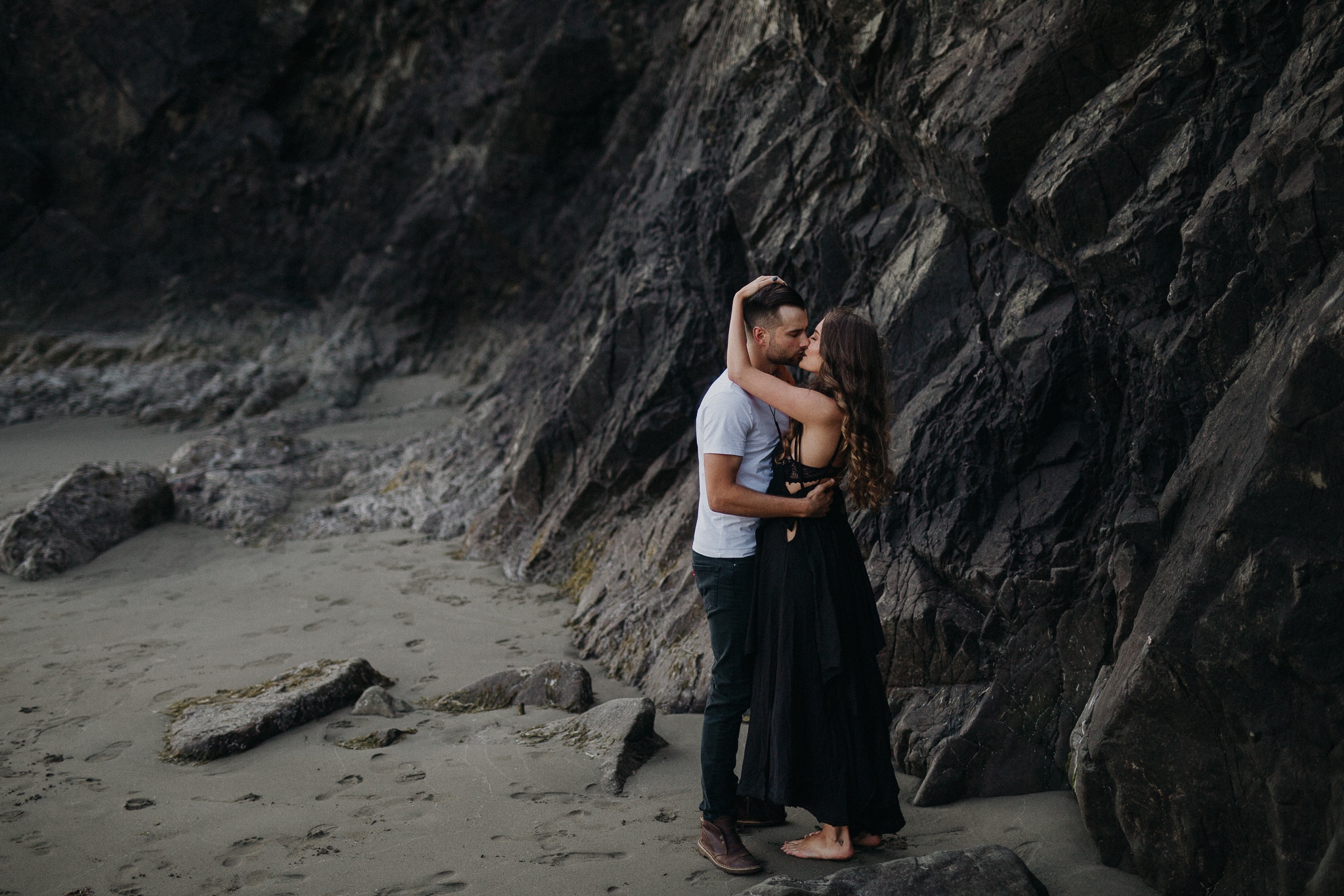 Olympic National Forest Engagement Photos, Olympic National Park Engagement Photos, Washington Engagement Photographer, La Push Beach engagement photos, Washington elopement photographer, Best elopement photographers in Washington, Best Washington engagement photographers, Fun Engagement photo ideas, beach Engagement photos, adventurous Engagement session, Save the date photo ideas, Olympic National Park La Push, adventure elopement photographer, la push beach Washington 