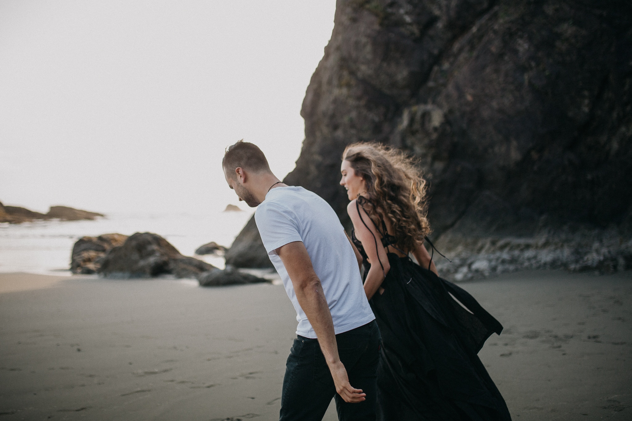 Olympic National Forest Engagement Photos, Olympic National Park Engagement Photos, Washington Engagement Photographer, La Push Beach engagement photos, Washington elopement photographer, Best elopement photographers in Washington, Best Washington engagement photographers, Fun Engagement photo ideas, beach Engagement photos, adventurous Engagement session, Save the date photo ideas, Olympic National Park La Push, adventure elopement photographer, la push beach Washington 