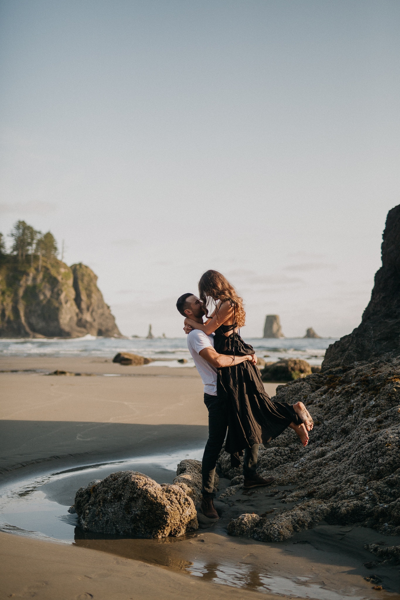 Olympic National Forest Engagement Photos, Olympic National Park Engagement Photos, Washington Engagement Photographer, La Push Beach engagement photos, Washington elopement photographer, Best elopement photographers in Washington, Best Washington engagement photographers, Fun Engagement photo ideas, beach Engagement photos, adventurous Engagement session, Save the date photo ideas, Olympic National Park La Push, adventure elopement photographer, la push beach Washington 