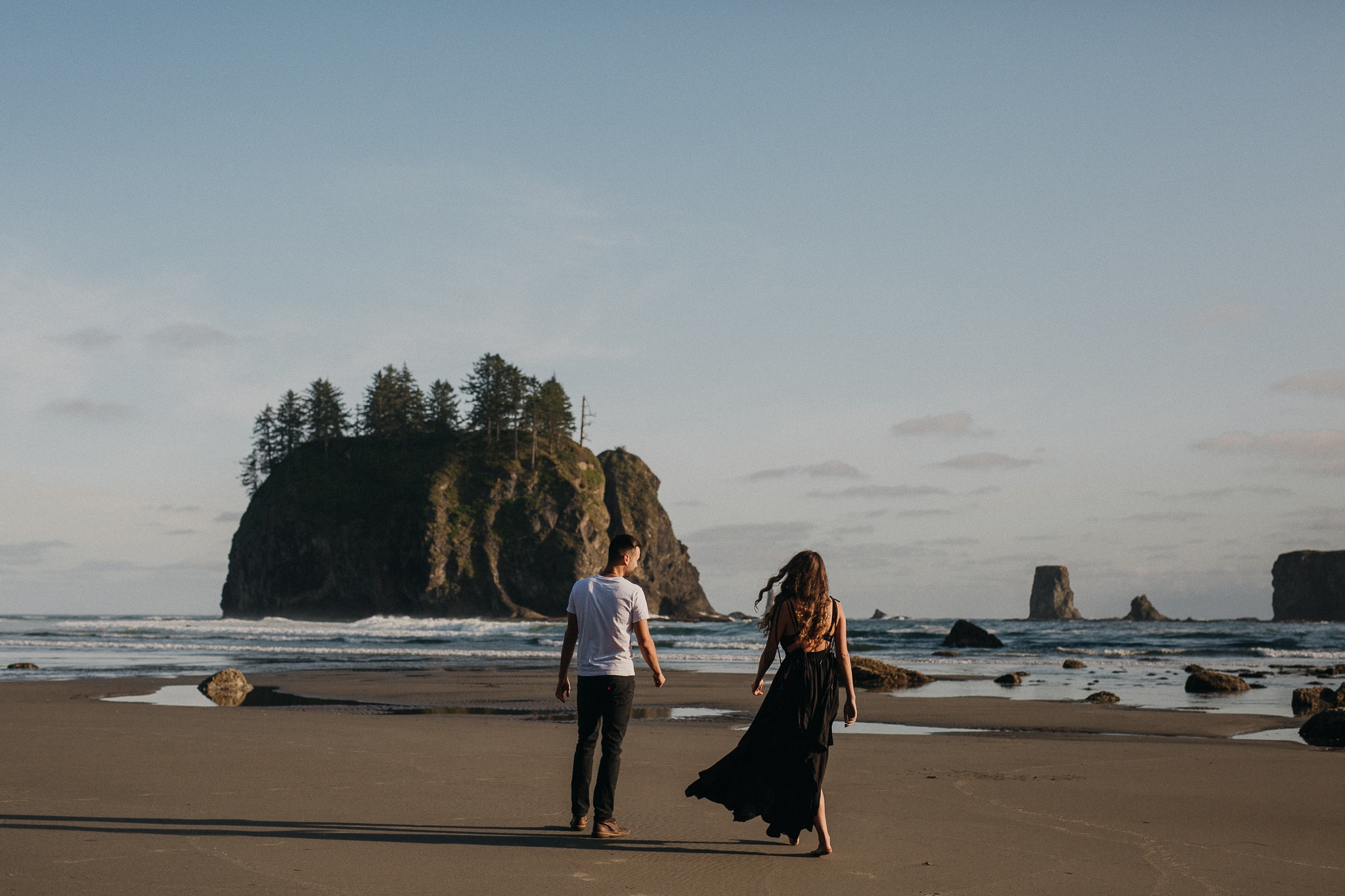 Olympic National Forest Engagement Photos, Olympic National Park Engagement Photos, Washington Engagement Photographer, La Push Beach engagement photos, Washington elopement photographer, Best elopement photographers in Washington, Best Washington engagement photographers, Fun Engagement photo ideas, beach Engagement photos, adventurous Engagement session, Save the date photo ideas, Olympic National Park La Push, adventure elopement photographer, la push beach Washington 