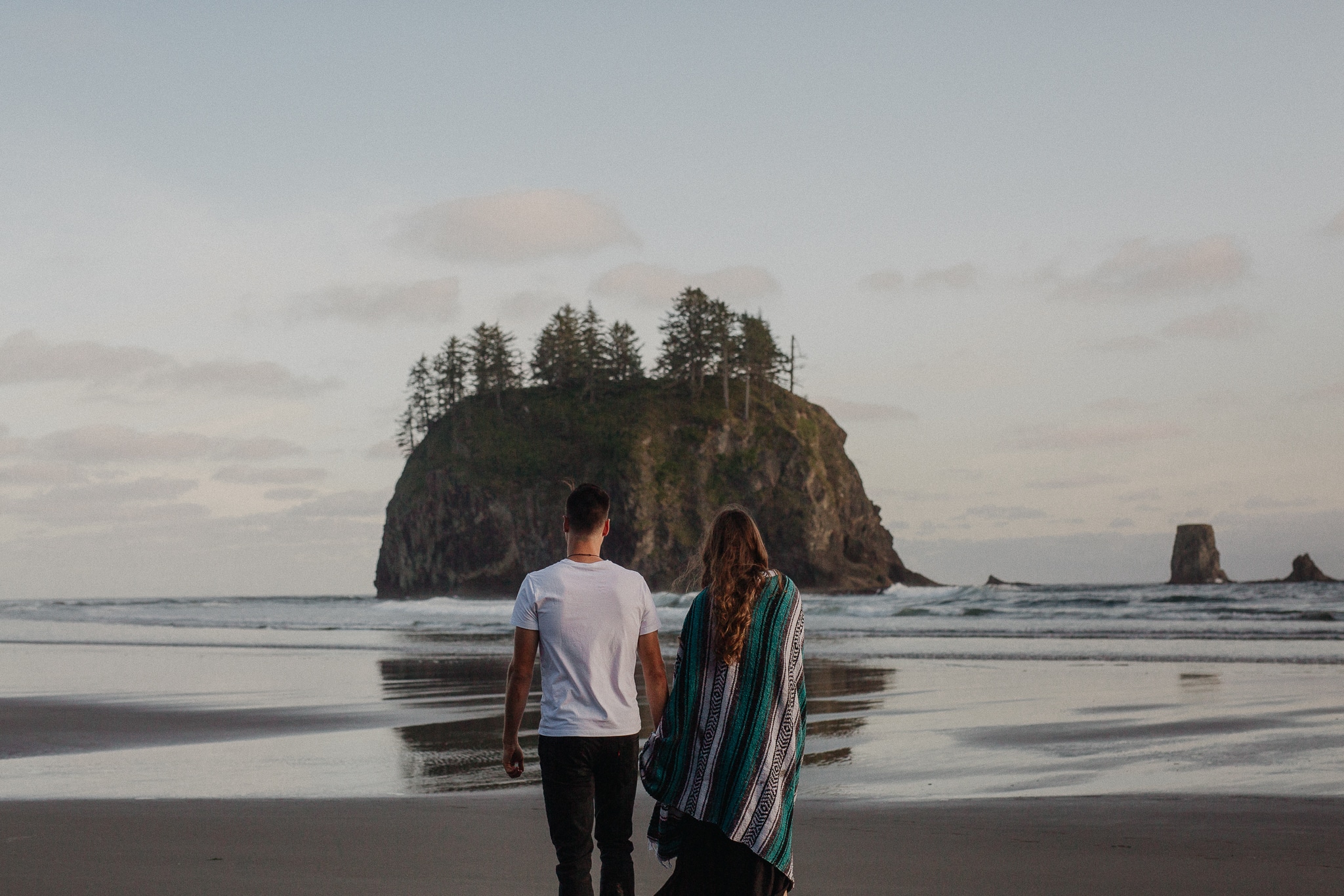 Olympic National Forest Engagement Photos, Olympic National Park Engagement Photos, Washington Engagement Photographer, La Push Beach engagement photos, Washington elopement photographer, Best elopement photographers in Washington, Best Washington engagement photographers, Fun Engagement photo ideas, beach Engagement photos, adventurous Engagement session, Save the date photo ideas, Olympic National Park La Push, adventure elopement photographer, la push beach Washington 