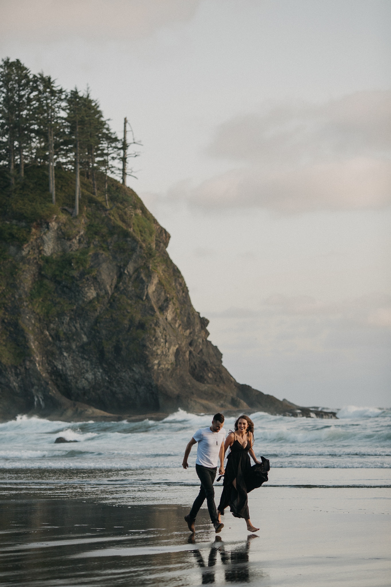 Olympic National Forest Engagement Photos, Olympic National Park Engagement Photos, Washington Engagement Photographer, La Push Beach engagement photos, Washington elopement photographer, Best elopement photographers in Washington, Best Washington engagement photographers, Fun Engagement photo ideas, beach Engagement photos, adventurous Engagement session, Save the date photo ideas, Olympic National Park La Push, adventure elopement photographer, la push beach Washington 